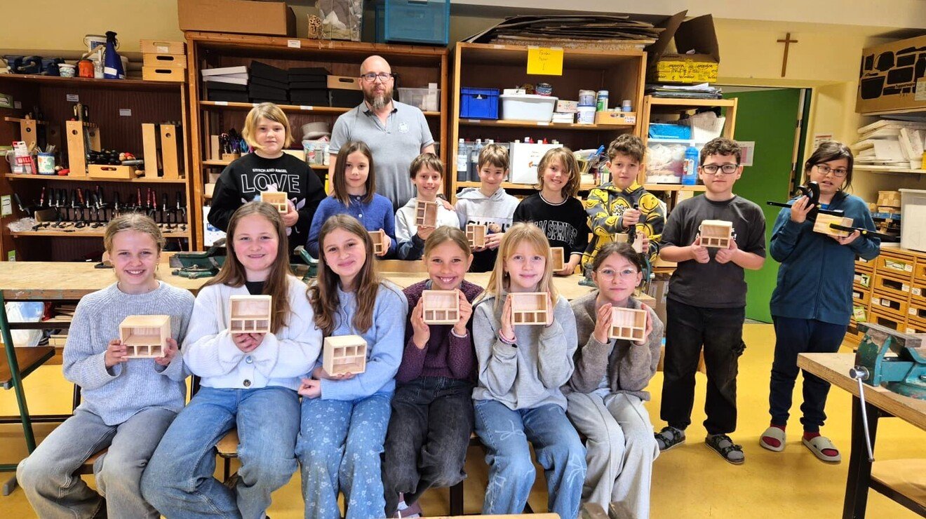 Schleifen, Schrauben, Messen, Löten – Klimaschutz zum Angreifen im Mondseeland