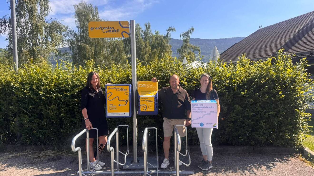 Grenzenlos mobil im Mondseeland: Vier neue E-Bike-Ladestationen und mehr Barrierefreiheit