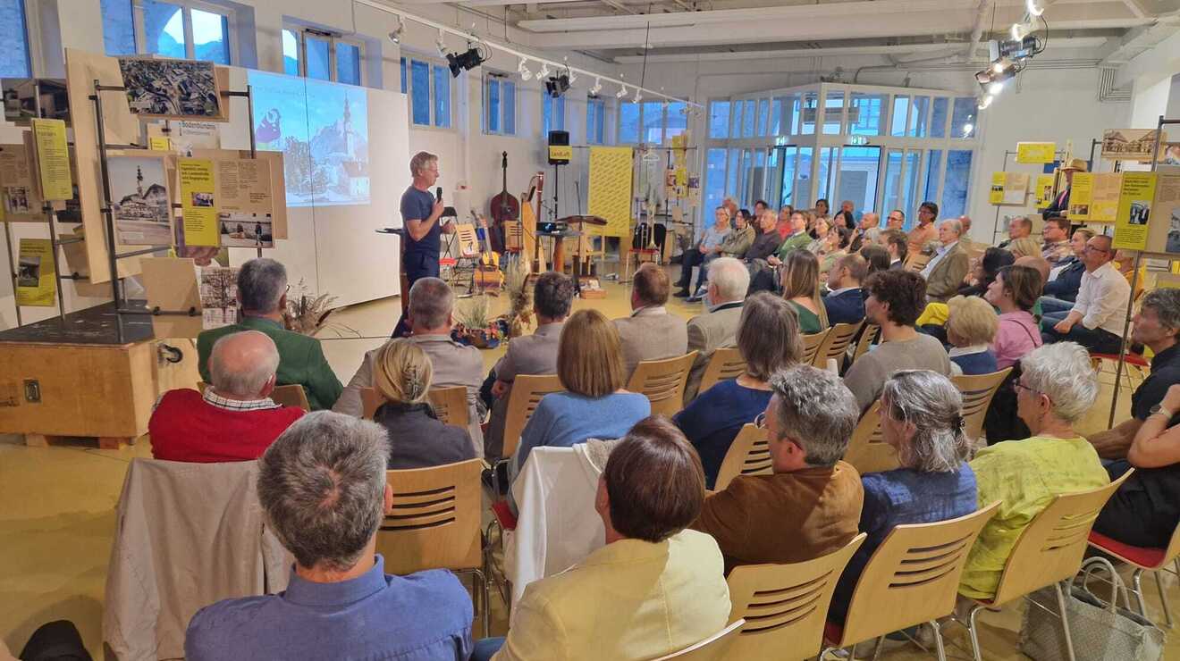 „Boden g’scheit nutzen“ - ein brennendes Thema in den Mondseelandgemeinden