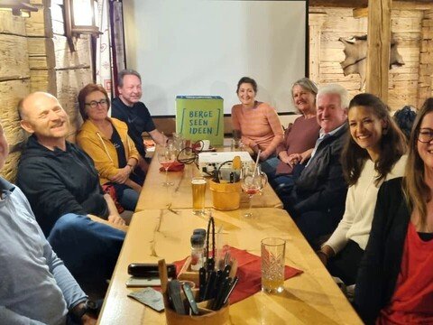 Green Makes-Stammtisch beim Hussenbauer: ZUGREISEN sind super! :)